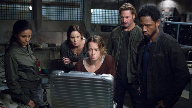 File:Colony 212 6 1920x1080.jpg