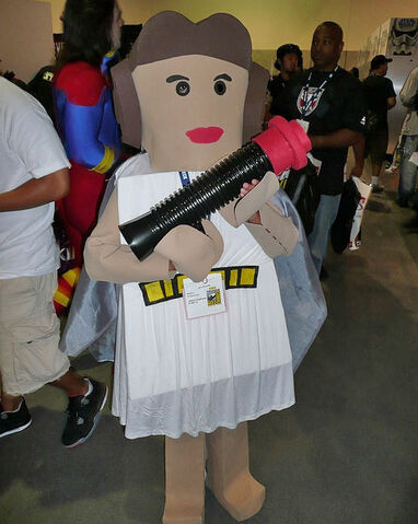 File:Leiacosplay-lego2.jpg