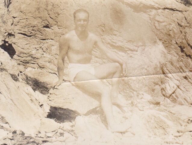 Fichier:PER family.mothers photo.jpg
