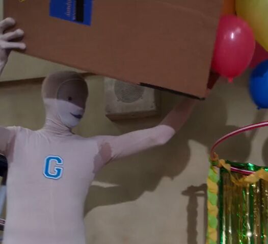 File:S04E07-Balloon Drop Being.jpg