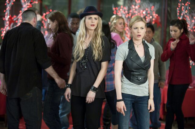 File:2X15 Promo pic 8.jpg