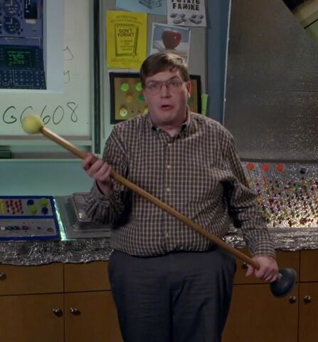 File:S06E08-Garret-tennis ball.jpg