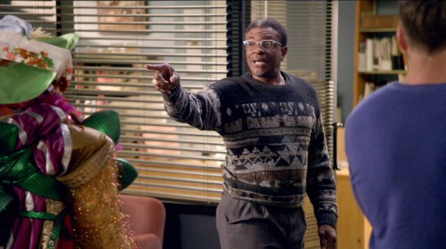 File:6x13 Elroy says goodbye.jpg