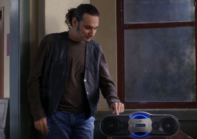 File:S05E13-Star-Burns plays Ants Marching.jpg