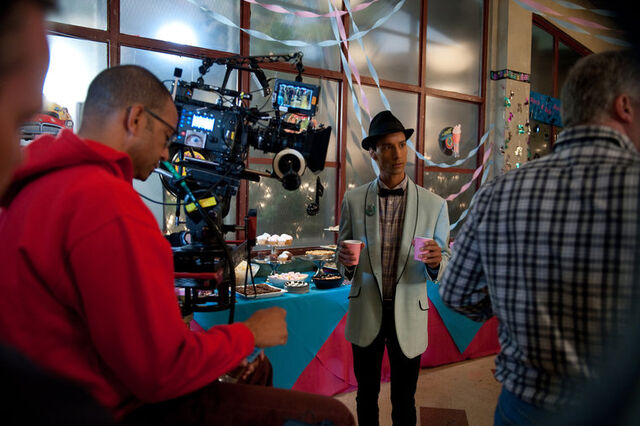 File:4x8 Behind the scenes photo 14.jpg