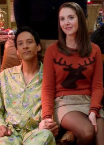 File:Annie and Abed in Season Three.jpg
