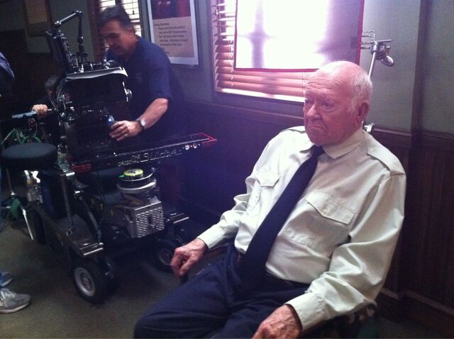 File:3x22 BTS photo5.jpg