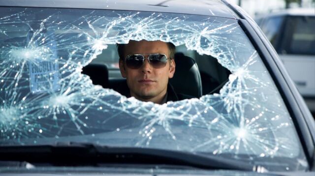File:1x25 Jeff windshield.jpg