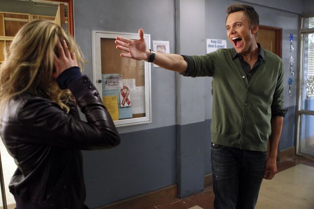 File:3x10 Promotional photo 14.jpg