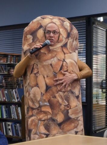File:Pelton as Payday bar.jpg