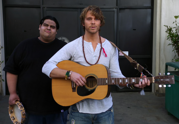 File:Vaughn serenades Annie.png