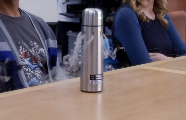File:Liquid nitrogen cylinder.jpg