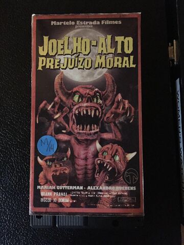 File:Joelho-Alto Prejuizo Moral VHS cover front.jpg