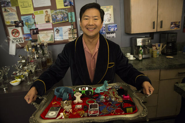 File:5x2 Behind the scenes photo 8.jpg