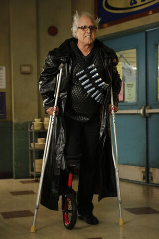 File:4x13 Promotional photo 2.jpg