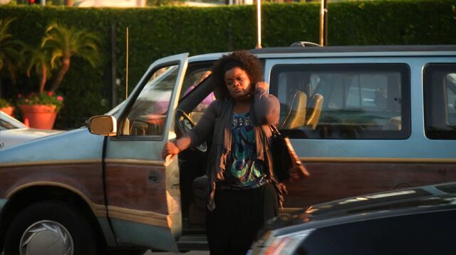 File:Shirley's minivan.jpg