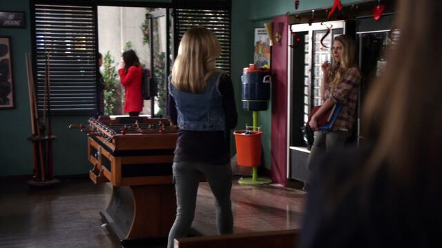 File:S02E15-Britta Page foosball table.jpg