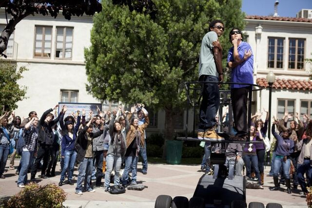 File:2x5 BTS photo 5.jpg