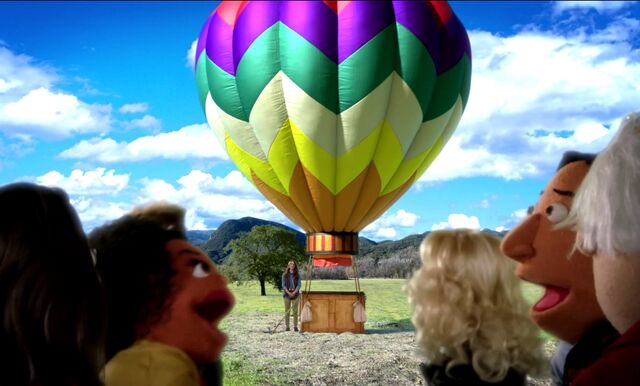 File:4X9 Going on a Balloon ride.jpg