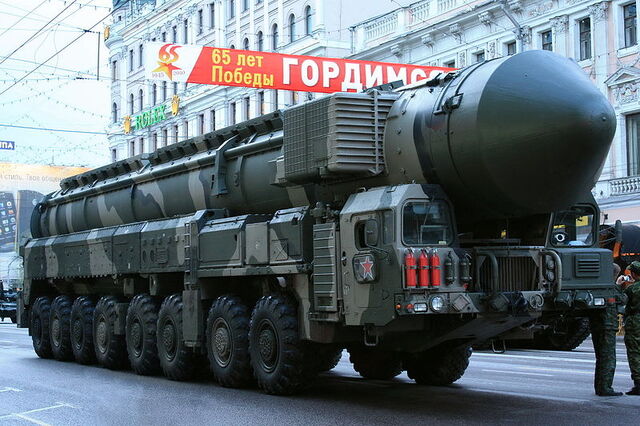 File:800px-Topol-М 4.5.2010.jpg