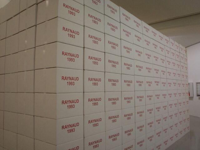 Fichier:Wall+of+boxes-8164.jpg