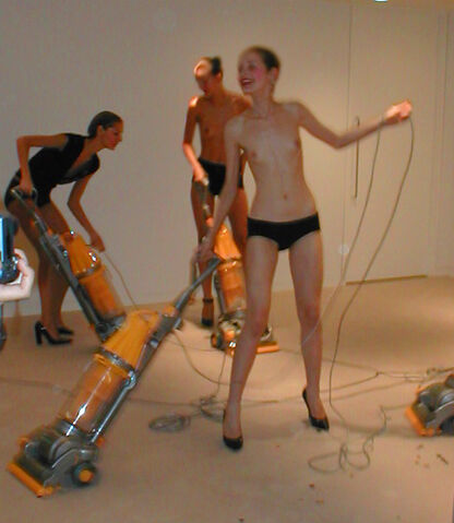 Fichier:Imitation of Christ 4 by David Shankbone.jpg