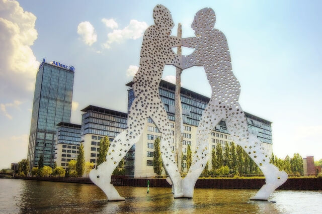 Fichier:Molecule+Man-7453.jpg