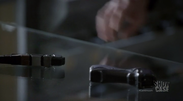 File:1x02 StandardIssue.png
