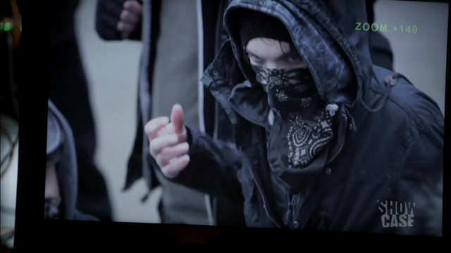 File:1x06 Julian 03.png