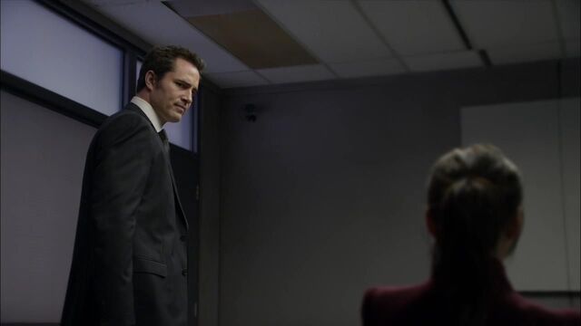 File:1x02 interrogation.jpg