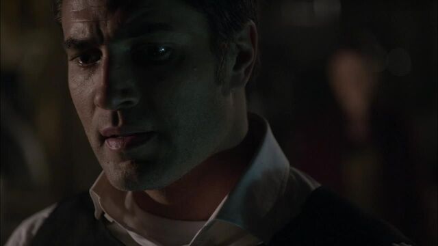 File:1x02 carlos behind you.jpg