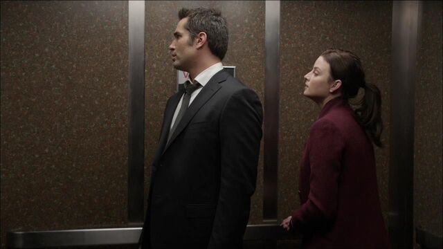 File:1x02 bzzzt.jpg