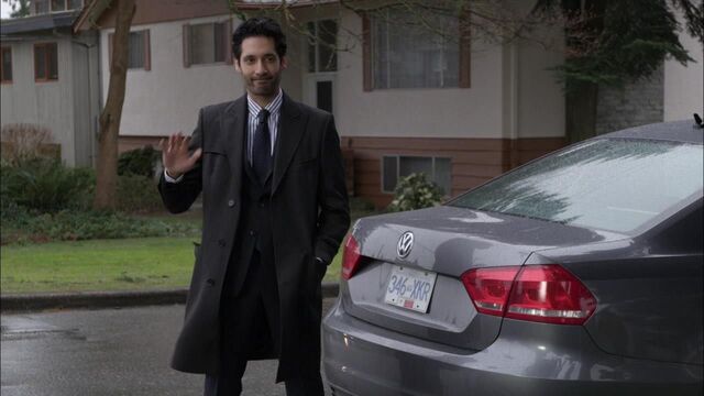 File:1x02 hello grannie.jpg
