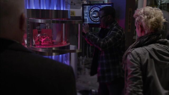 File:1x02 device.jpg