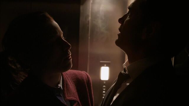 File:1x02 dark elevator.jpg