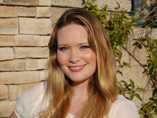 Sarah J. Maas.jpg