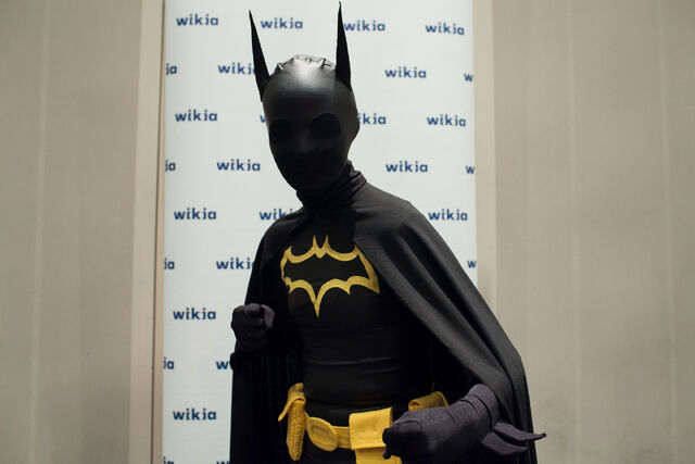 File:Batgirl NYCC.jpg