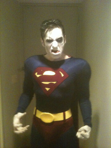 File:MarkMeer-VampireSuperman.jpg