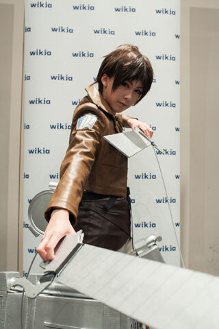 File:ErenJaeger NYCC.jpg