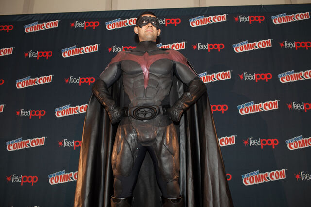 File:Robinstage nycc.jpg