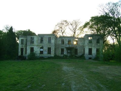Schloss-wolfskuhlen-ae4b7d95-0ffc-442d-870a-eae25552607c