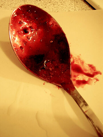 File:Bloody-spoon.jpg