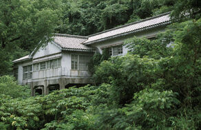 Abandoned clinic oshima japan2