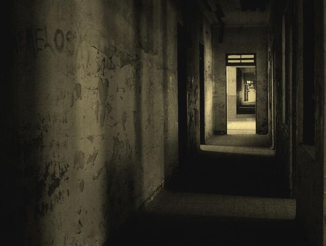 File:Creepy2 Medium 2 .jpg