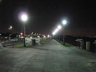 Moonwalk 1
