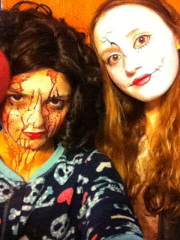 File:Meg and Shannon 2.jpg