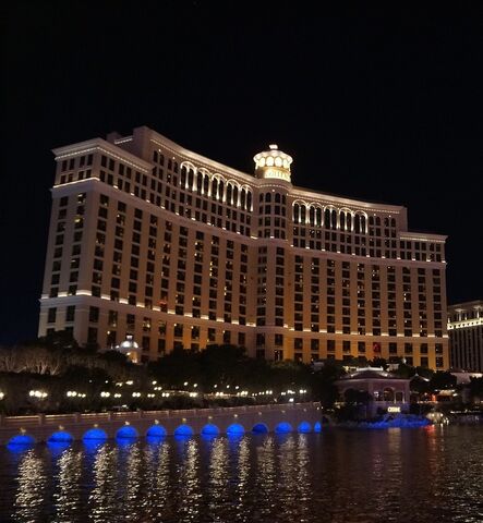 Datei:Bellagio nachts Ausschnitt.jpg