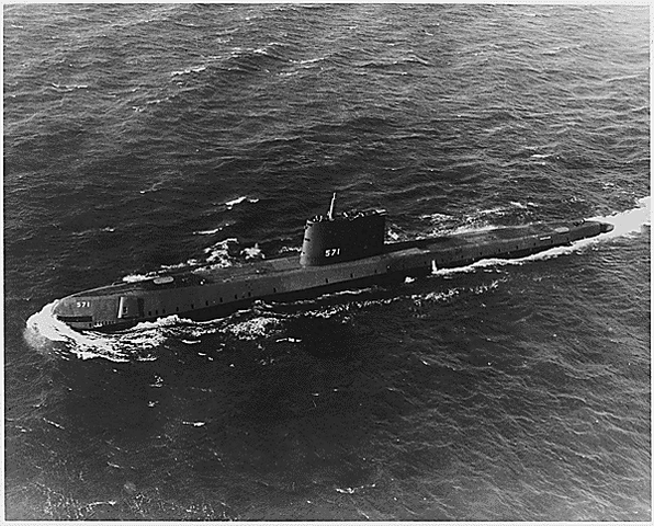File:SS-571-Nautilus-trials.gif