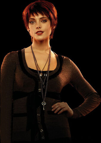 Archivo:Imagenes-promocionales-jacob-alice-twilight-amanecer-breaking-dawn-crepusculo-saga-images-outtakes-1.jpg