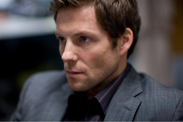 File:Jamie Bamber as DS Matt Devlin.png